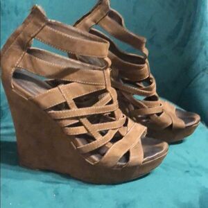 MLE Suede Brown Wedge Sandal Good Condition Size 8